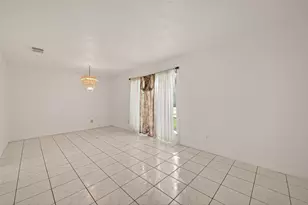 9422 Kristin Dr, Houston, TX 77031 - Photo 13