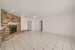 9422 Kristin Dr, Houston, TX 77031 - Photo 19