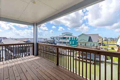 413 Jeanie Lynne Circle, Tiki Island, TX 77554 - Photo 15