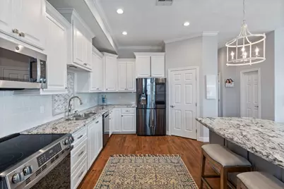 413 Jeanie Lynne Circle, Tiki Island, TX 77554 - Photo 7