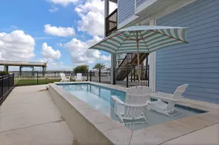 413 Jeanie Lynne Circle, Tiki Island, TX 77554 - Photo 33