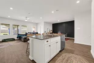 225 Big Spg Dr, Anahuac, TX 77514 - Photo 5