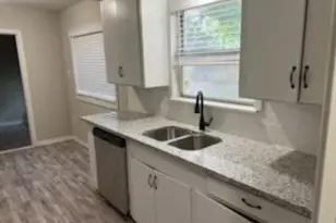 5655 Belneath St, Houston, TX 77033 - Photo 5