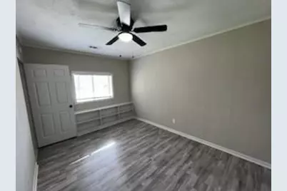 5655 Belneath Street, Houston, TX 77033 - Photo 17