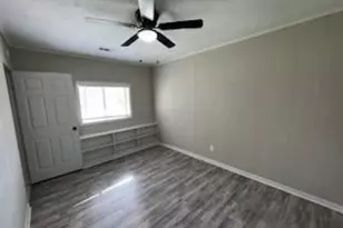 5655 Belneath St, Houston, TX 77033 - Photo 17