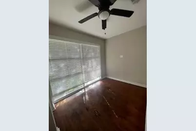 5655 Belneath Street, Houston, TX 77033 - Photo 11