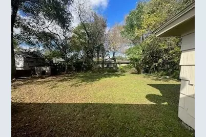 5655 Belneath Street, Houston, TX 77033 - Photo 3