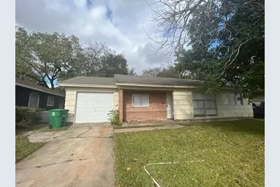 5655 Belneath Street, Houston, TX 77033 - Photo 1