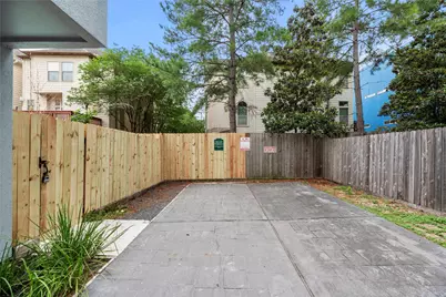5205 Rose Street #B, Houston, TX 77007 - Photo 11