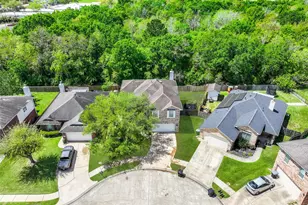 1020 Jefferson St, Alvin, TX 77511 - Photo 25