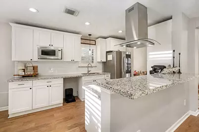 3037 Longwood Lane, Dickinson, TX 77539 - Photo 7