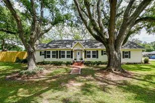 3339 Terry St, Needville, TX 77461 - Photo 1