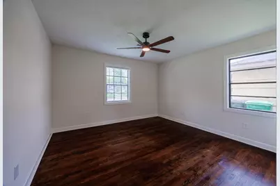 5618 Southbrook Street, Houston, TX 77033 - Photo 21