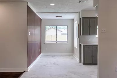 5618 Southbrook Street, Houston, TX 77033 - Photo 13