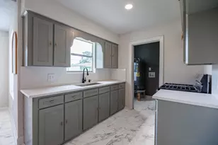 5618 Southbrook St, Houston, TX 77033 - Photo 11