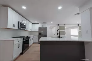 7942 Hammerly Blvd, Houston, TX 77055 - Photo 5