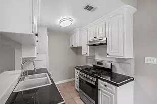 13639 Tanvern Ln, Houston, TX 77014 - Photo 3