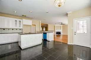 12307 S Shadow Cove Dr, Houston, TX 77082 - Photo 13