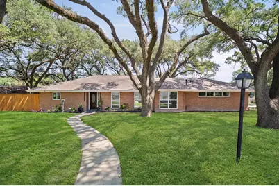 7702 Nairn Street, Houston, TX 77074 - Photo 1
