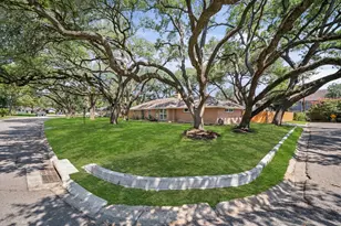 7702 Nairn St, Houston, TX 77074 - Photo 3