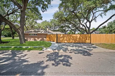 7702 Nairn Street, Houston, TX 77074 - Photo 43
