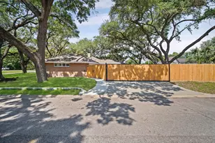 7702 Nairn St, Houston, TX 77074 - Photo 43