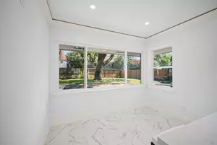 7702 Nairn St, Houston, TX 77074 - Photo 15
