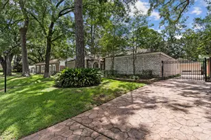 10007 Cedar Creek Dr, Houston, TX 77042 - Photo 3