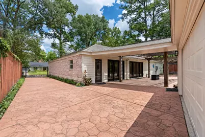 10007 Cedar Creek Drive, Houston, TX 77042 - Photo 31