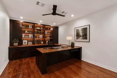 10007 Cedar Creek Drive, Houston, TX 77042 - Photo 17