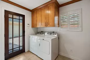 10007 Cedar Creek Dr, Houston, TX 77042 - Photo 25