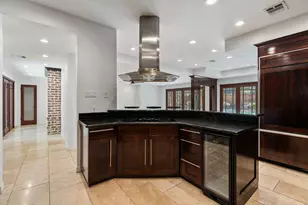 10007 Cedar Creek Dr, Houston, TX 77042 - Photo 13