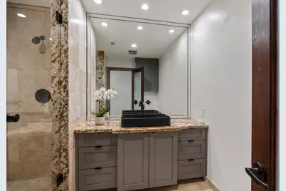 10007 Cedar Creek Drive, Houston, TX 77042 - Photo 23
