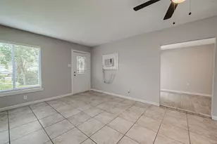 7621 Sundown Dr, Houston, TX 77028 - Photo 19