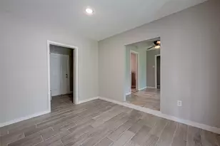 7621 Sundown Dr, Houston, TX 77028 - Photo 5