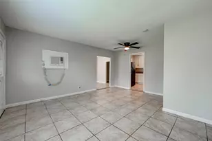 7621 Sundown Dr, Houston, TX 77028 - Photo 9