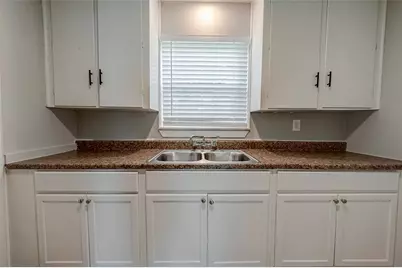 7621 Sundown Drive, Houston, TX 77028 - Photo 11