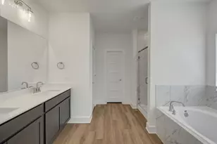 1807 Sleeping Hls Dr, Rosenberg, TX 77471 - Photo 5