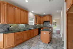 2829 Fairway Dr, Friendswood, TX 77546 - Photo 15