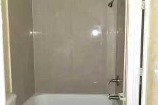 5603 Northridge Dr, Houston, TX 77033 - Photo 11