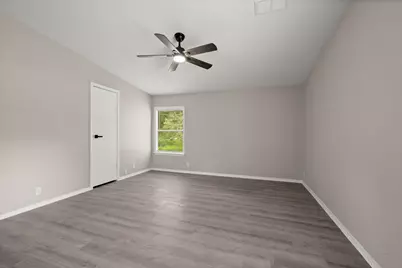 285 County Rd 388, Cleveland, TX 77328 - Photo 13