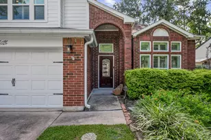 30 Village Knoll Pl, The Woodlands, TX 77381 - Photo 3