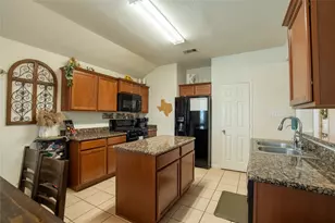 10204 Jewel Ct, Conroe, TX 77385 - Photo 13