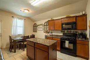 10204 Jewel Ct, Conroe, TX 77385 - Photo 11