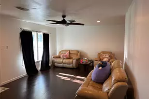 26 Lyncrest, Galveston, TX 77550 - Photo 9
