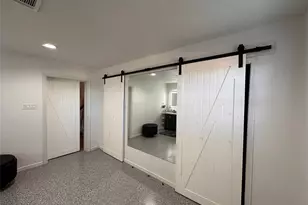 26 Lyncrest, Galveston, TX 77550 - Photo 11