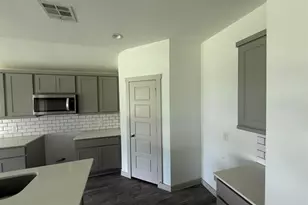 345 Silver Bridge Ct, Bridge City, TX 77611 - Photo 11