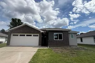 345 Silver Bridge Ct, Bridge City, TX 77611 - Photo 1