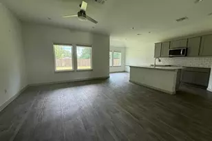 345 Silver Bridge Ct, Bridge City, TX 77611 - Photo 5