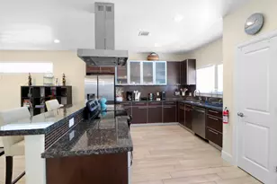 3045 Clinton Dr, Houston, TX 77020 - Photo 9
